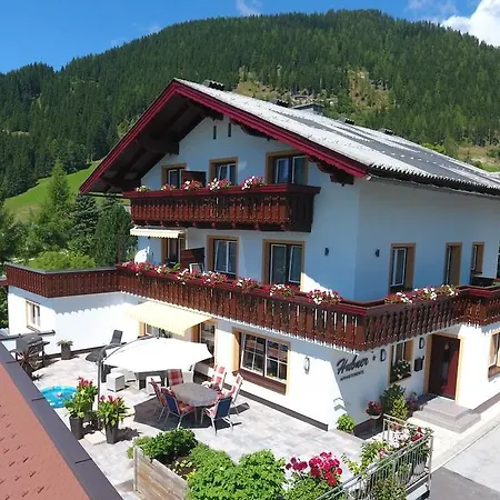Hubner Apartmán *
